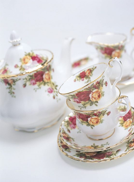 Royal Albert Old Country Roses Teapot M/S 0.8Ltr White, Bone China - Image 3