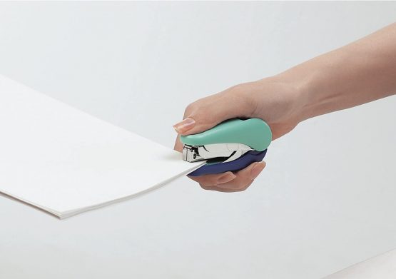PLUS Japan, Flat Clinch Power Assist Stapler Mini in White, 1 Piece Pack (1x 1 Flat Clinch) - Image 3