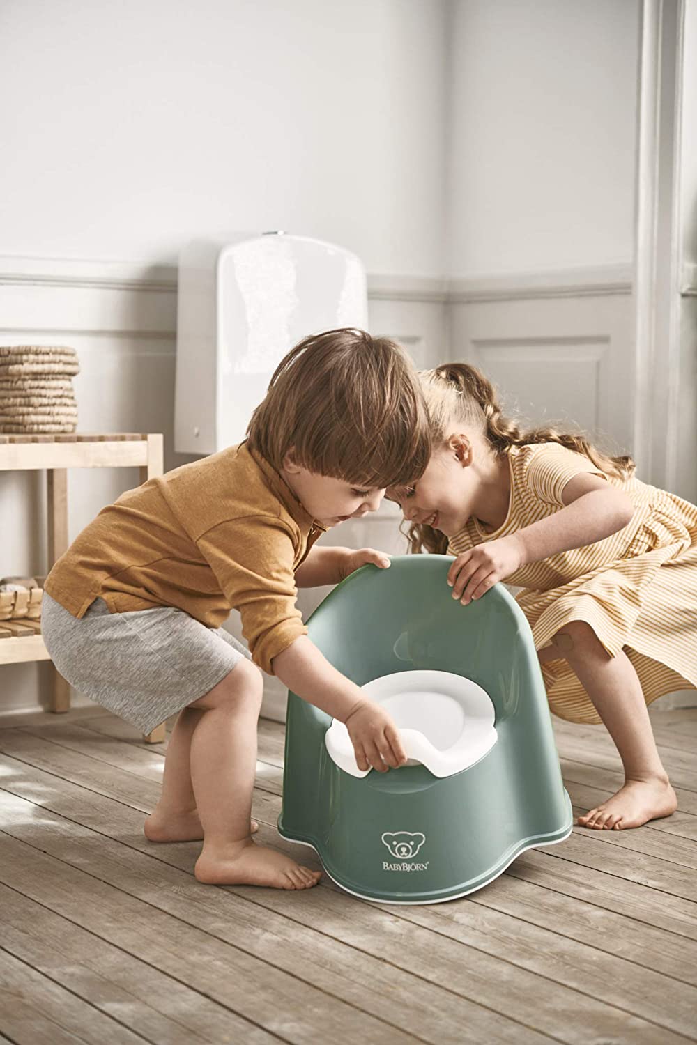 BabyBjörn Potty Chair, Deep green/White - Image 2