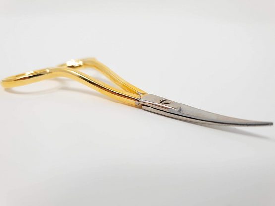 Madeira 9478 Gold Quality Sewing Box with Embroidery Scissors Thimble Sewing Needles and Needle Threader - Image 3