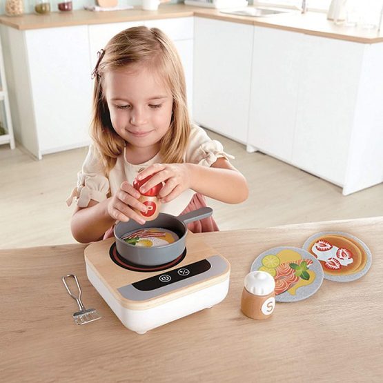 Hape E3164 Fun Fan Fryer - Wooden Play Kitchen - Image 2