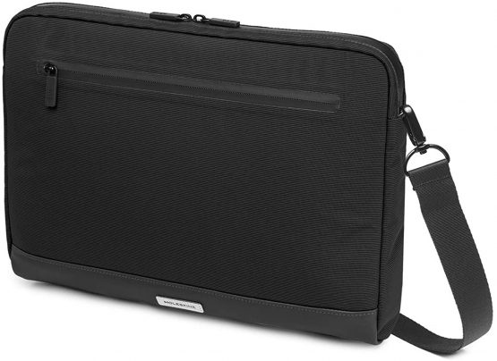 Moleskine - Metro Horizontal Device Bag, PC Bag for Laptop, Notebook, iPad and Tablet up to 13 Inch, Waterproof Messenger Bag, Size 35 x 26 x 4 cm, Black
