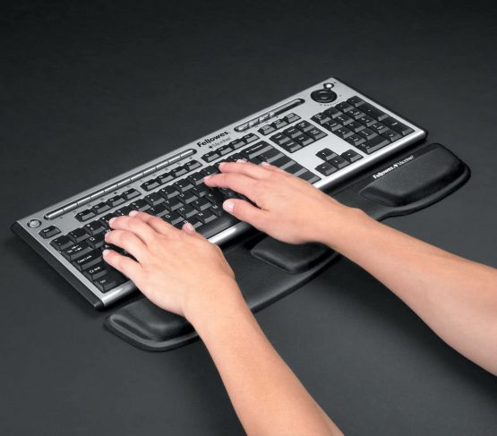 Fellowes Fabrik Keyboard Palm Support Black - Image 4
