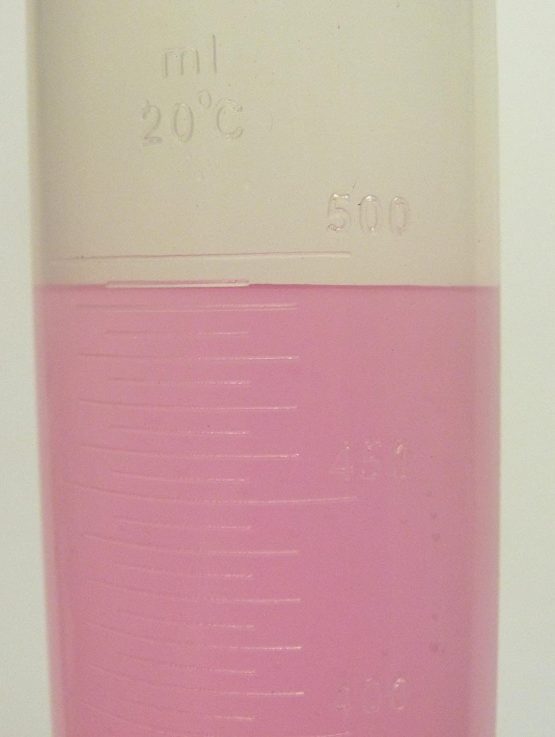 PLASTIC LABORATORY MEASURING CYLINDER 500ML - Image 2