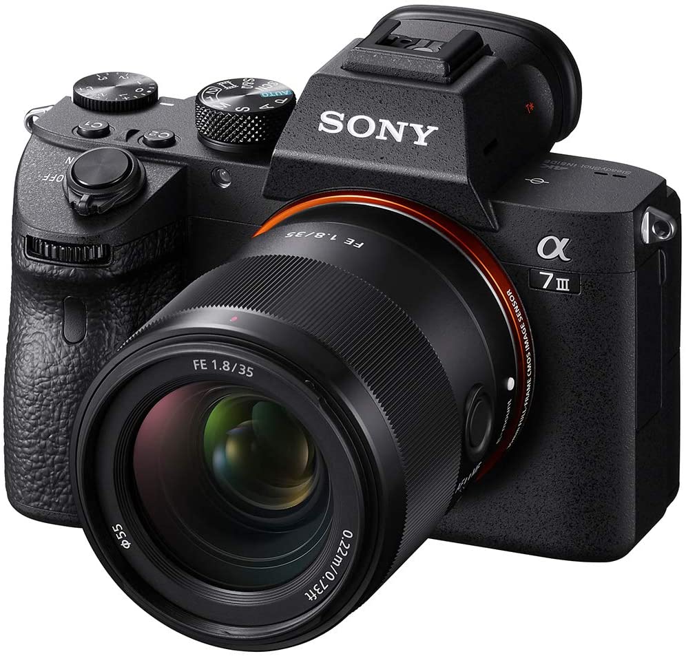 Sony 35mm f/1.8 Full-Frame E-Mount Prime Lens - Ideal for Street Portrait, and Low-Light Photography, Black - Image 2