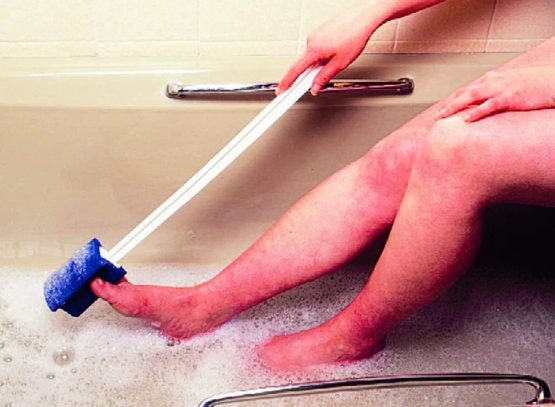 Long Handled Toe Washer - Image 2