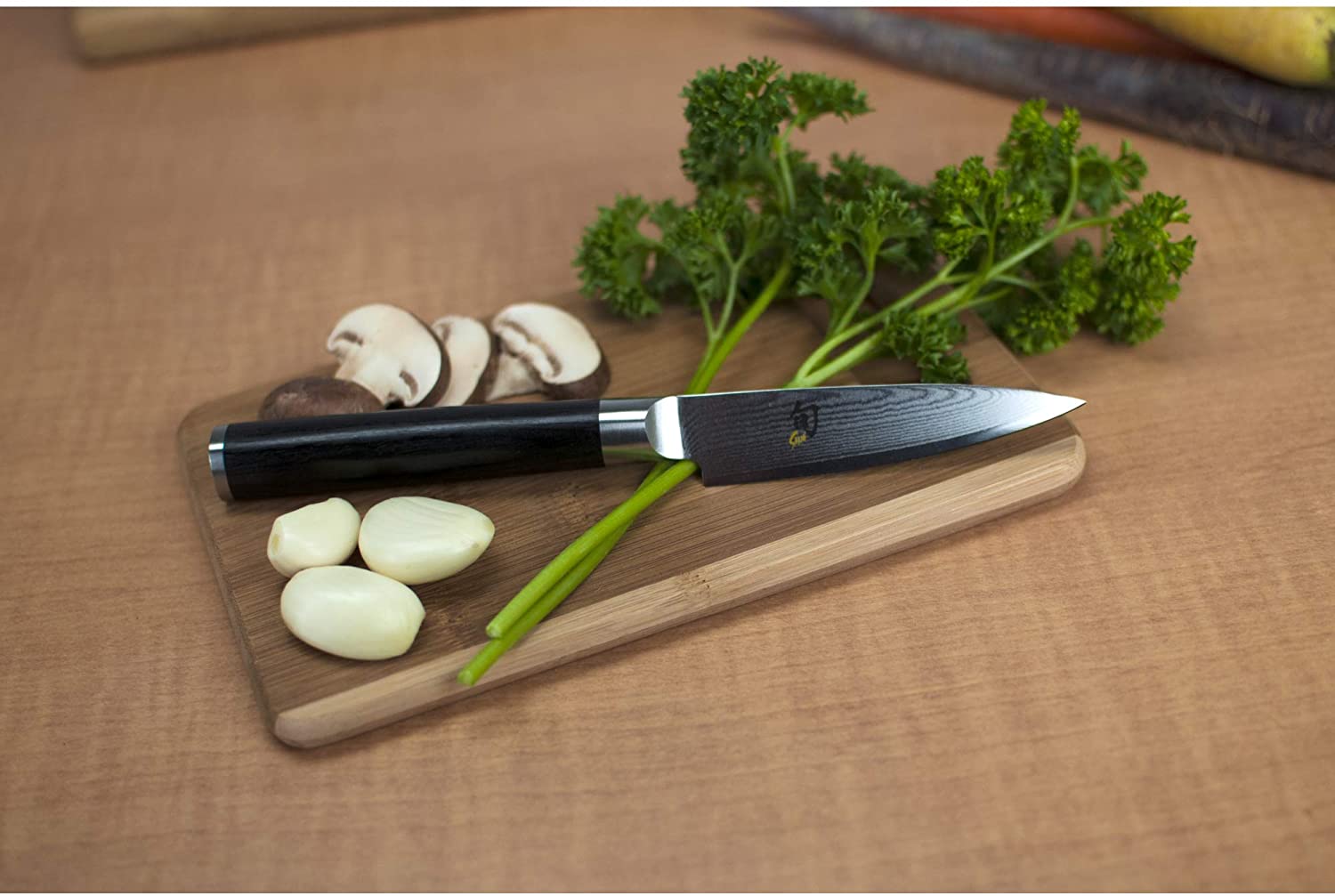 Shun DM0700 Classic 3-1/2-Inch Paring Knife, Black, 9 cm - Image 2