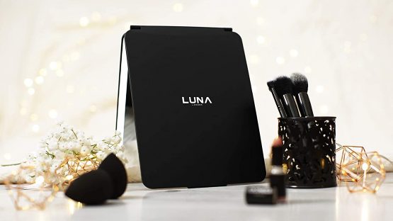 LUNA London Eclipse LED Lighted Travel Vanity Makeup Mirror | 3 Colour Light, Compact, Portable, Lighted, Rechargeable, Illuminated Mirror | Perfect for Travel, Makeup & Beauty Needs | Matte Black - Image 3
