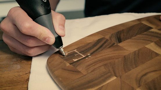 Dremel 290 Engraver - Compact Engraving Pen Tool with 3 Engraving Tips and 4 Craft Stencils for Engraving Wood, Metal, Ceramics, Plastic, Leather - Image 3
