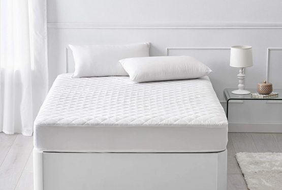 Pikolin Home – Mattress protector, Padded, Highly Breathable 80 x 190/200 cm white - Image 2