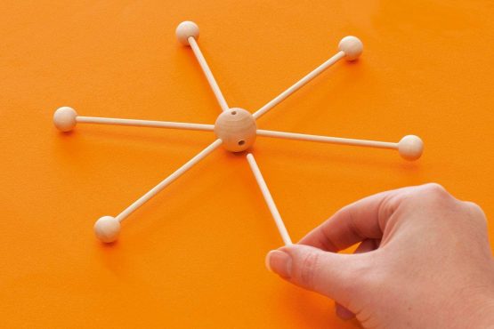 Folia 2280 Wooden Star with 6 arms to Clip Together with Metal Hooks for Hanging, Diameter Approx. 22 cm, Ideal for DIY mobiles, Wood - Image 2
