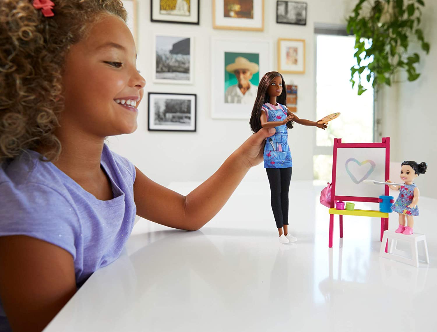 Barbie Art Teacher Doll, Multi-coloured - Image 2