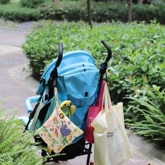 ViVidLife Wet Bag, 2 PCS Wet Dry Bags for Cloth Diapers Nappy Daycare Organiser Storage Bags, Waterproof Washable Reusable Zipper Bag - Image 3