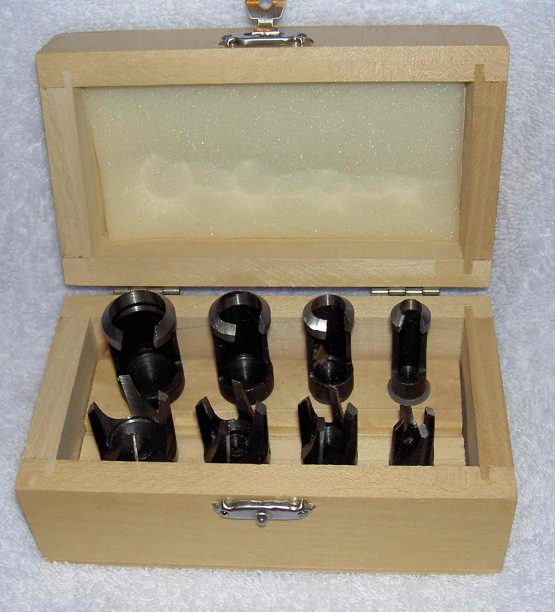 8 PIECE WOOD PLUG CUTTER SET IN CASE