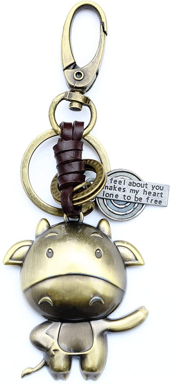 AuPra Funny Cow KeyRing Gift Idea Women & Men Leather New Home Vintage Animal Lovers KeyChain | Mum & Dad Novelty Friendship Charm Key Ring Present | Girl & Boy Cute Best Friend Mini Pendant