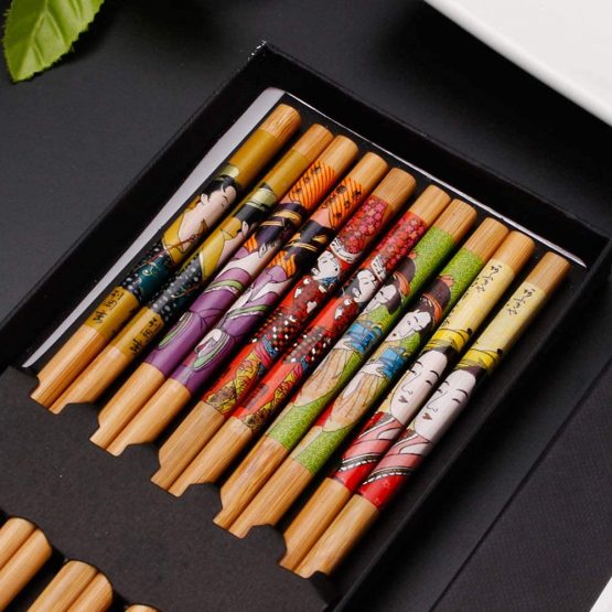 10 Pairs Natural Wood Chopsticks, Chopsticks Reusable Set Japanese Chopsticks Set Chinese Chopsticks Gift Set Ramen Chopsticks Washable Chinese Tableware Set with Box for Sushi Rice Noodles - Image 4