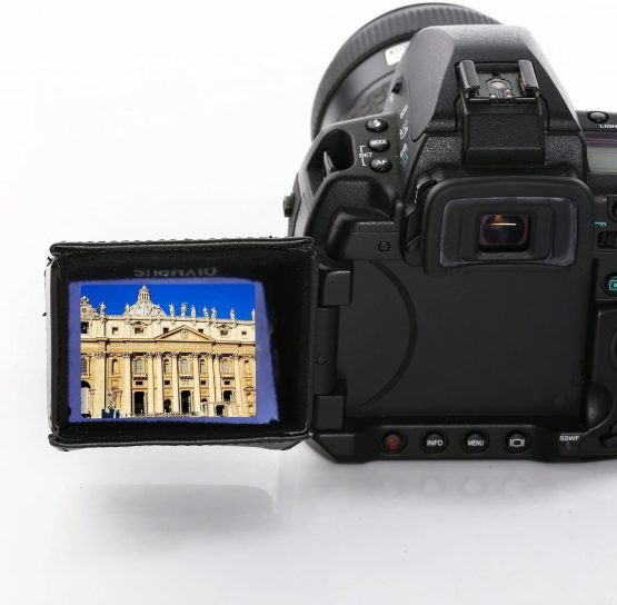 Movo LH30 Deluxe LCD Hood Shade for Flip-Out DSLR Camera and Camcorder LCD's (for 3" Screens) - Image 2