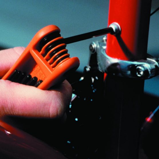 Bondhus 12595 GorillaGrip« Set of 6 Hex Fold-up Keys, Sizes 3-10mm - Image 2