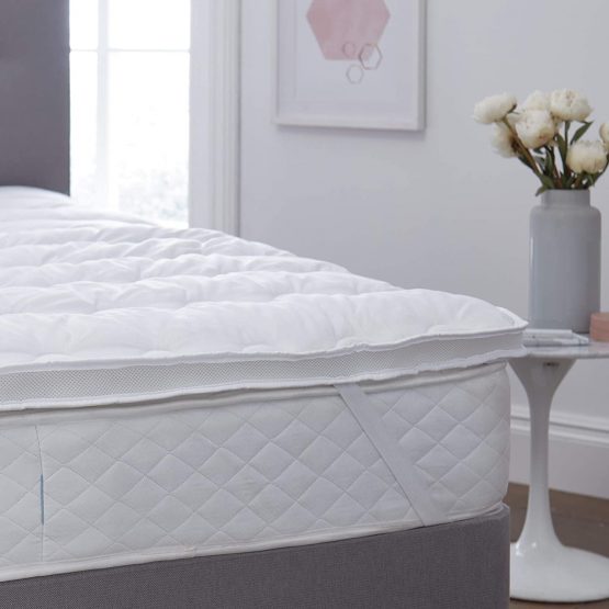 Silentnight Airmax Mattress Topper - Deep Thick Best Mattress Toppers Pad Breathable Cooling Soft Comfy Plump for Home Sofa Bed Caravan - Machine Washable Hypoallergenic Bed Toppers - Image 4