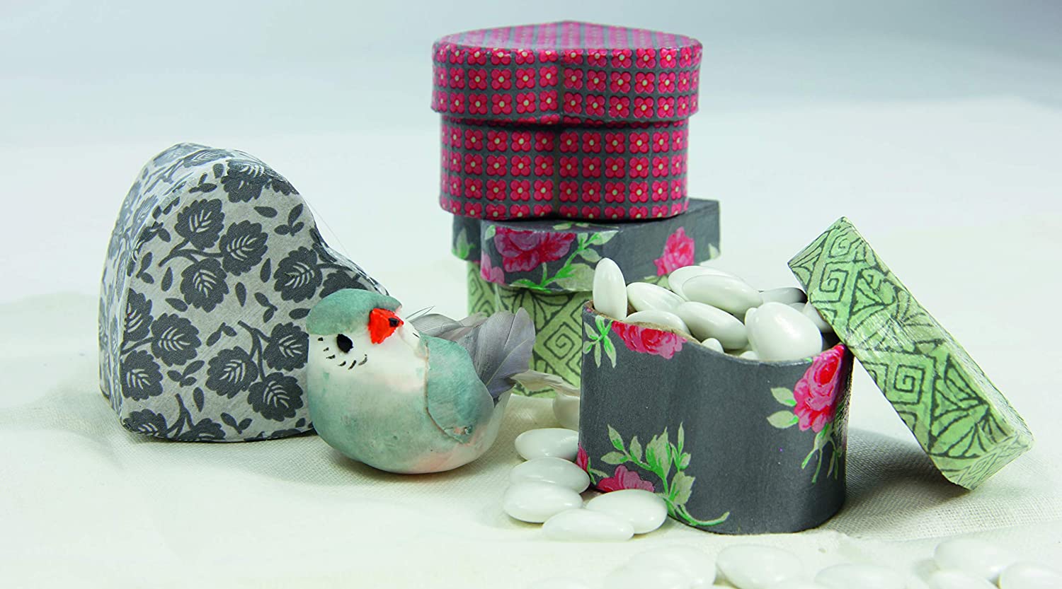 Décopatch, Ref EV008O, Small Heart Boxes, 10 pack, Papier Maché Object to Decorate, 5 x 5 x 3cm - Image 4