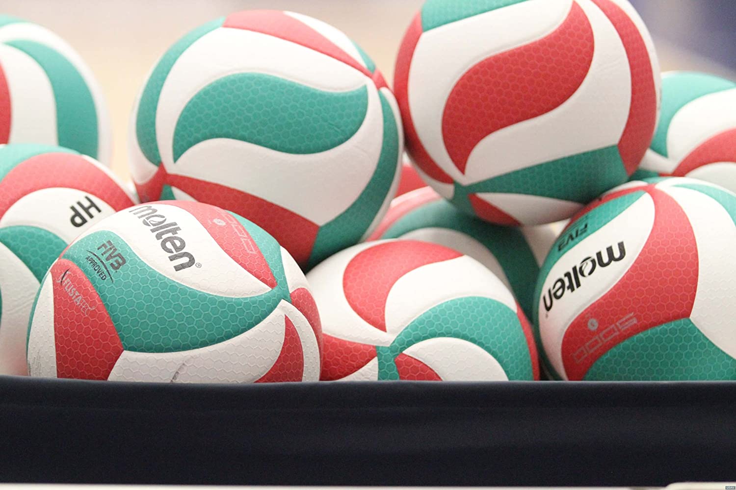 Molten V5M5000 Men's NCAA Flistatech Volleyball, Red/Green/White, 1, FIVB Approved - Red, White, Green, Official size - Image 4