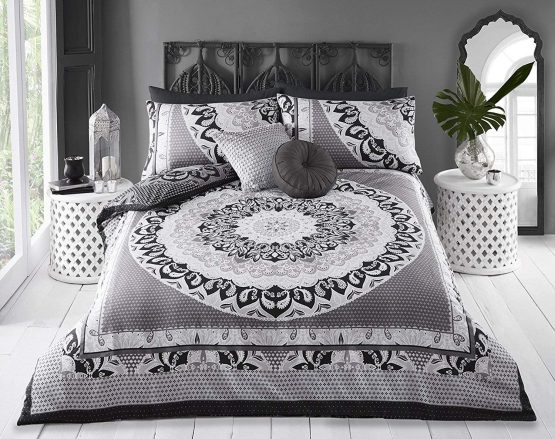 Sleepdown Reversible Single Duvet Cover Set. Easy Care And Super Soft Cotton Design. Black and Grey Paisley Pattern quilt. Size 135x200 cm + 2 matching pillowcase.