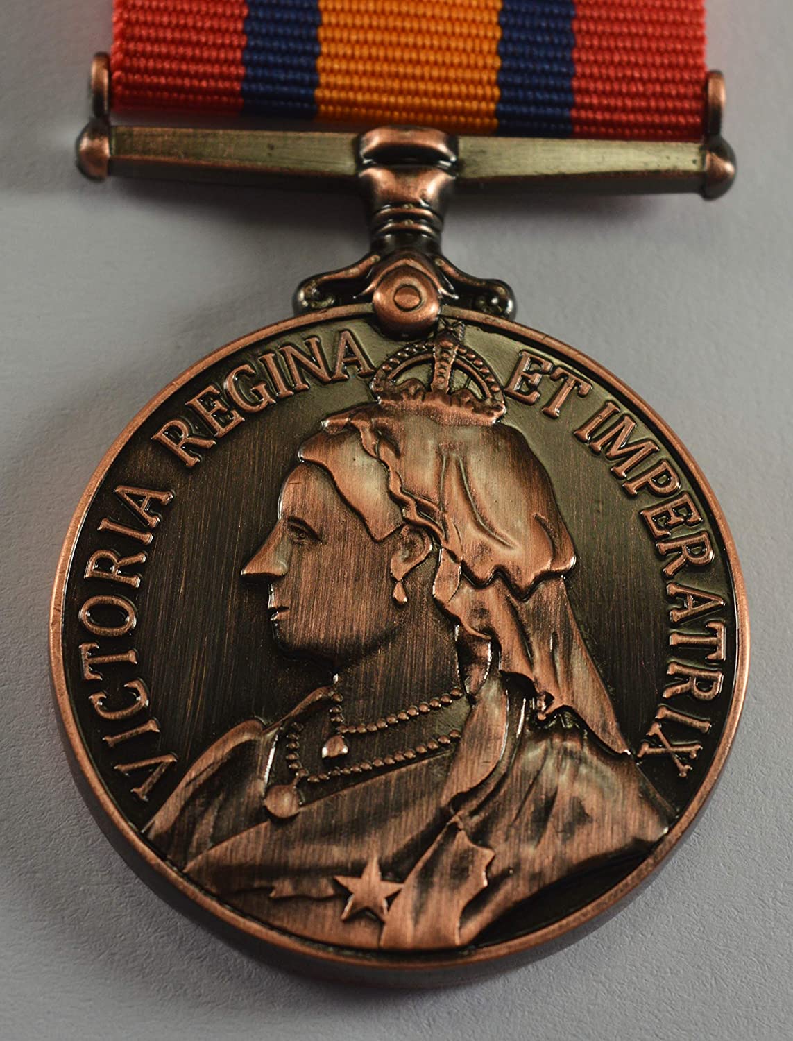 The Commemorative Coin Company Queen's South Africa War Medal Replica in Bronze. Victoria, Second Boer War - Image 3
