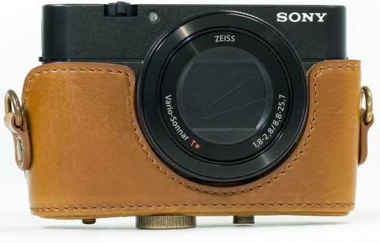 MegaGear Ever Ready Leather Camera Case Compatible with Sony Cyber-Shot DSC-RX100 VI, DSC-RX100 V, DSC-RX100 IV, DSC-RX100 III - Image 4
