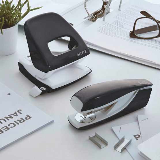 Leitz Stapler, 30 Sheet Capacity, Ergonomic Metal Body, Includes Staples, WOW Range, 55021001 - Black - Image 3