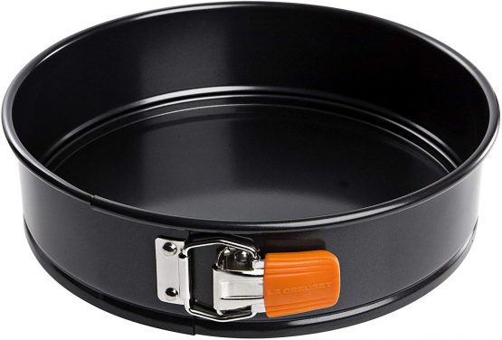 LE CREUSET 94101800000000 Toughened Non-Stick Bakeware Springform Round Cake Tin, 26 cm, Black