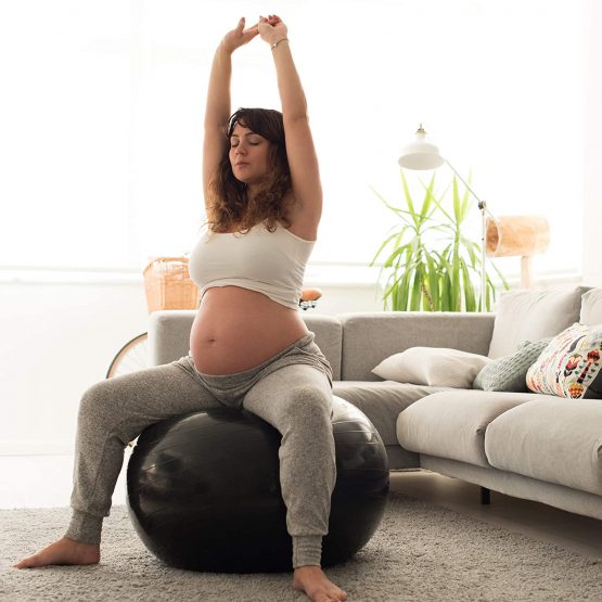 Relaxdays Exercise Ball for Fitness, Yoga & Pilates, Office Seating, Pump Included, Ø 75 cm, Assorted Colours - Image 3