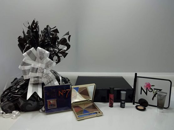 No7 Beauty Bundle Gift Hamper For Her, Face & Eye Shadow Palette, Eye Liner, Lip Glaze, Mascara, Nail Colour, Gift Box Hamper For Her