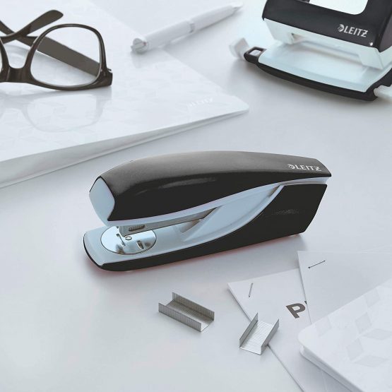 Leitz Stapler, 30 Sheet Capacity, Ergonomic Metal Body, Includes Staples, WOW Range, 55021001 - Black - Image 2