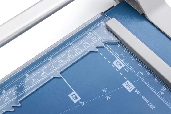 Dahle 507 Rotary Trimmer 2020 Model (Cutting Performance up to 8 Sheets / DIN A4) Blue - Image 4