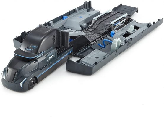 Disney Pixar Cars 3 Jackson Storm's Transforming Hauler Playset - Image 2