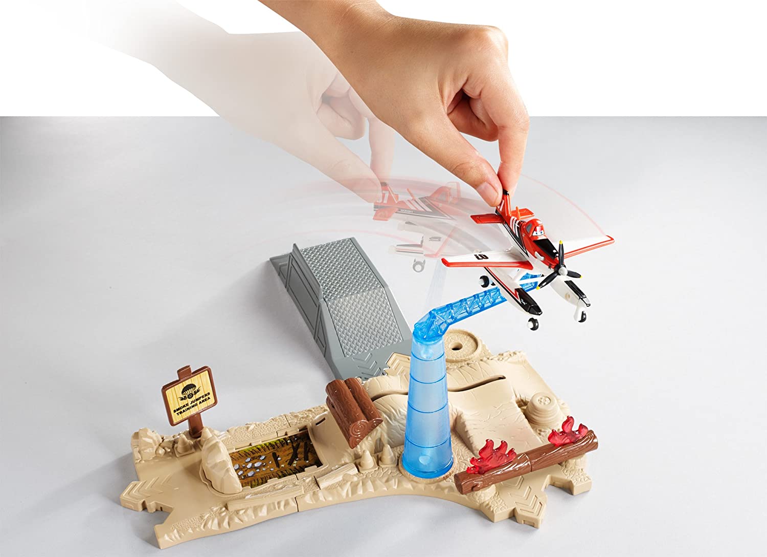Mattel Disney Planes: Fire & Rescue Smoke Jumpers Training Base Playset, Black, Red - Image 3