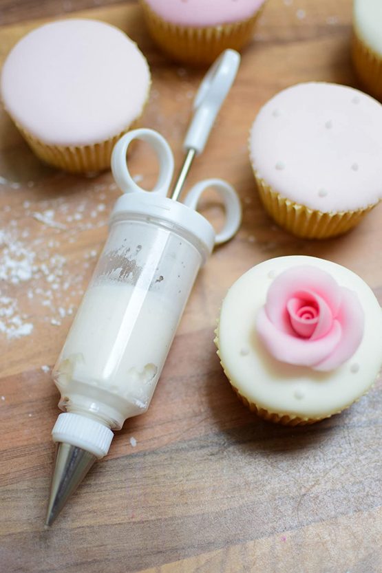 Tala Icing Syringe Set with 6 Nozzles - Image 4