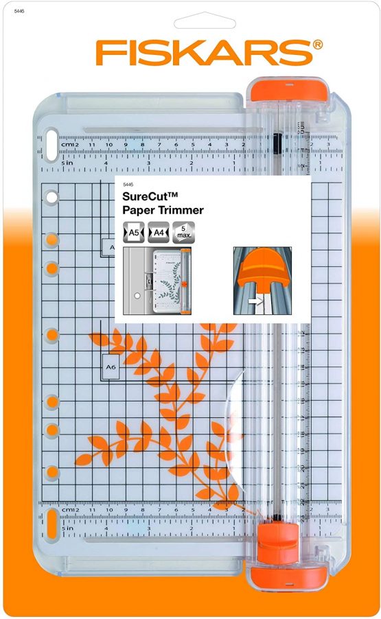 Fiskars Portable Surecut Paper Trimmer 22 cm - A5, With Cutting Line Guide, 1004637 - Image 3
