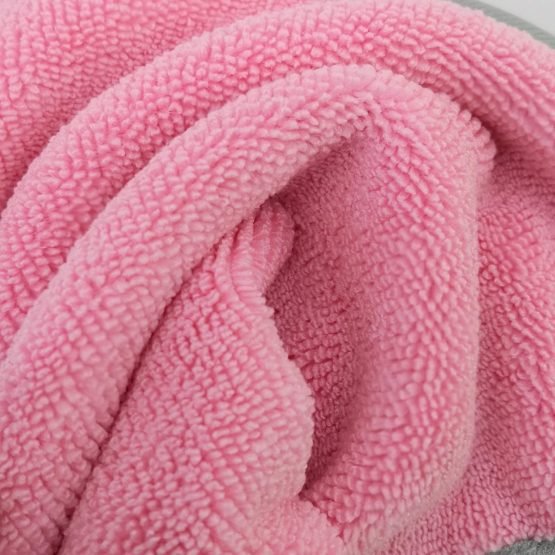 Polyte Premium Hypoallergenic Chemical Free Microfibre Makeup Remover and Facial Cleansing Cloth 6 Pack (20x20 cm, Pink/White) - Image 4