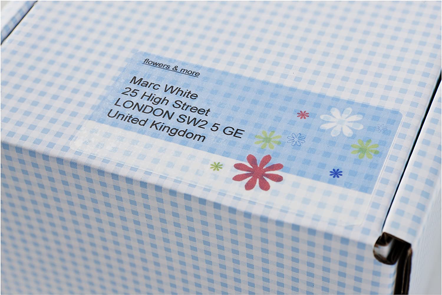 Avery Self Adhesive Clear Parcel Labels, Inkjet Printers, (A4 Sheets of 210 x 297 mm, 1 Label per A4 Sheet, 25 Sheets) - Image 3