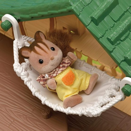 Sylvanian Families 5451 Lakeside Lodge Log Cabin - Image 3