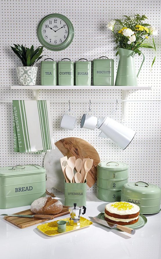 KitchenCraft Living Nostalgia 3-Tier Airtight Metal Cake Storage Tin, 22 x 27 cm (8.5" x 10.5") - English Sage - Image 2