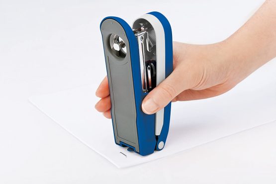 Novus E 25 25 Sheet Capacity Stapler with Integrated Staple Remover - Blue/ Grey - Image 2