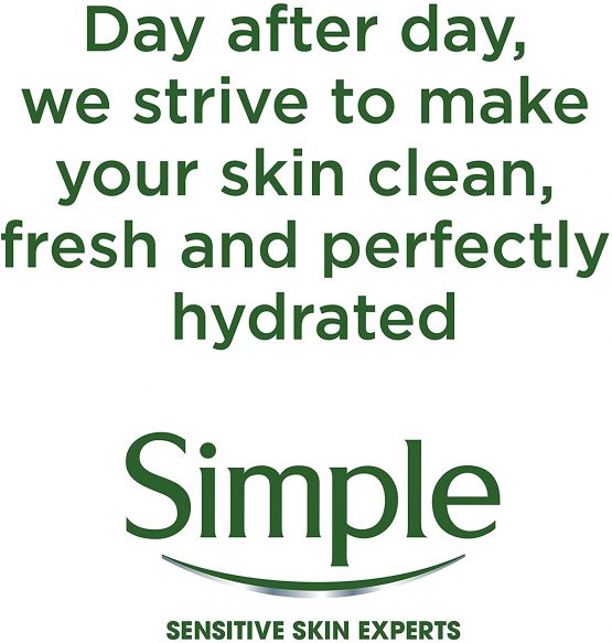 SIMPLE Cleansing Facial Wipes pack of 6 - Image 4