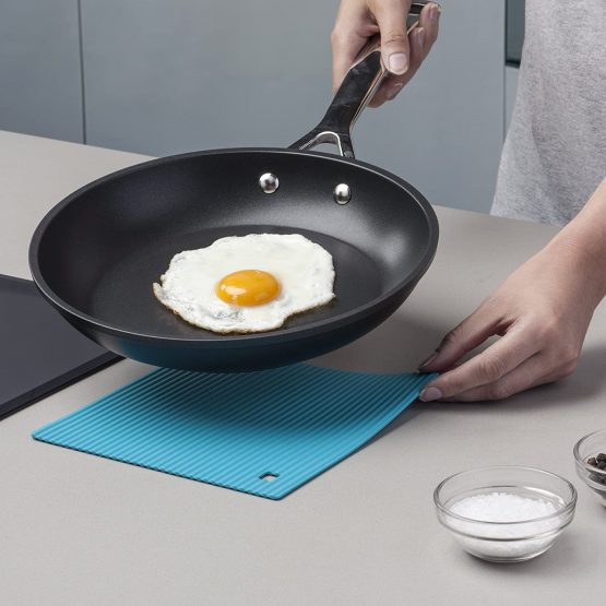 Zeal Silicone Heat Resistant Non-Slip Trivet Pot Rest Aqua Blue (7”/18cm) - Image 2