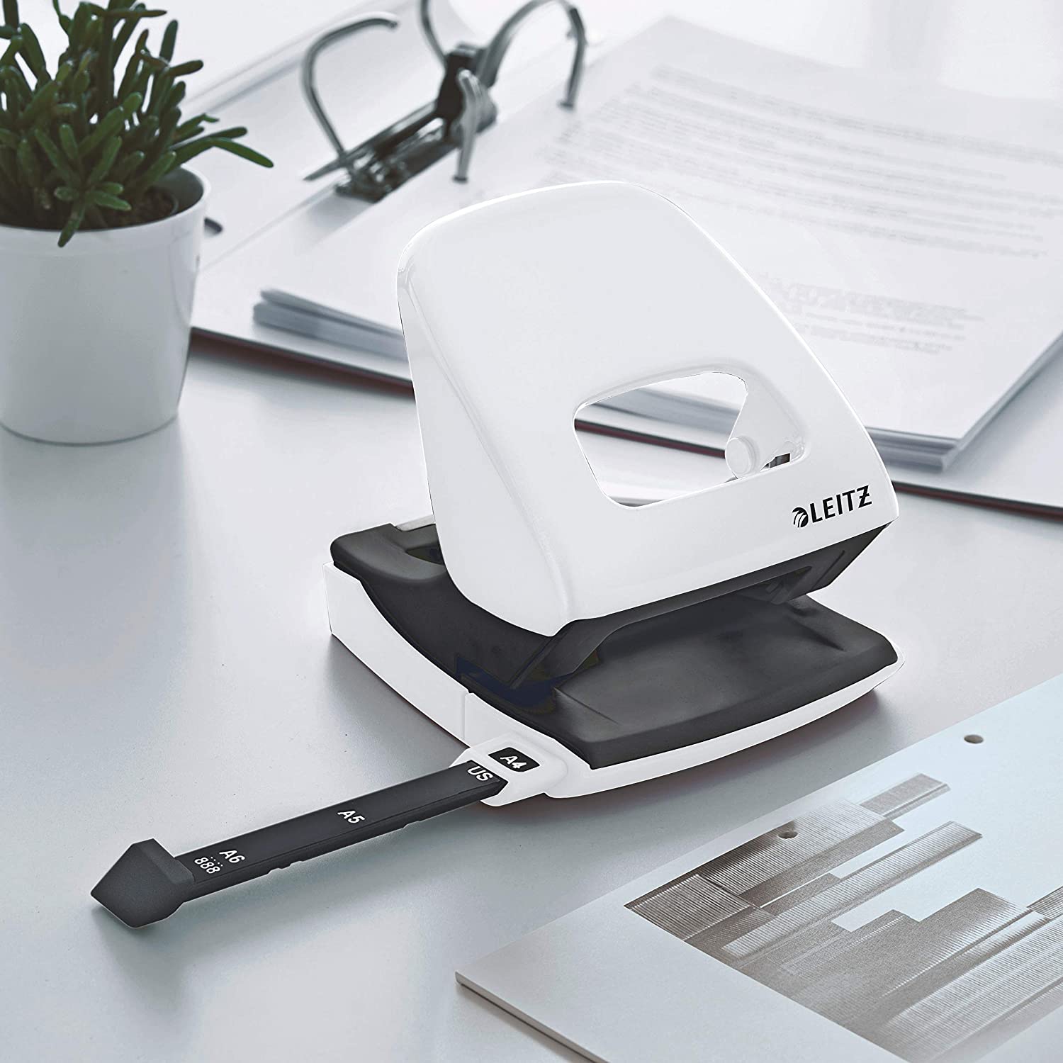 Leitz Hole Punch, 30 Sheets, Guide Bar with Format Markings, Metal, WOW Range, 50081001 - Pearl White - Image 2