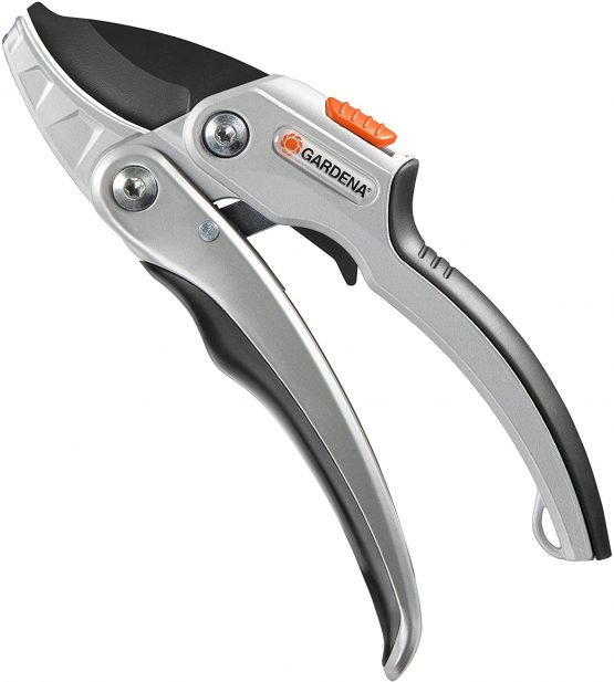 GARDENA Comfort Ratchet Secateurs SmartCut: Stable garden shears, Anvil blade for thick, dry wood of up to 25 mm, 2 handle positions, with ratchet mechanism and alu handles (8798-20)