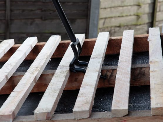 Roughneck ROU64640 Easy Use Demolition and Lifting Bar Useful for Wooden Pallets - Image 4