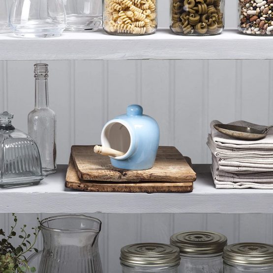 WM Bartleet & Sons 1750 T345B Traditional Porcelain Small Pig with Wooden Salt Serving Spoon-Blue - Image 3