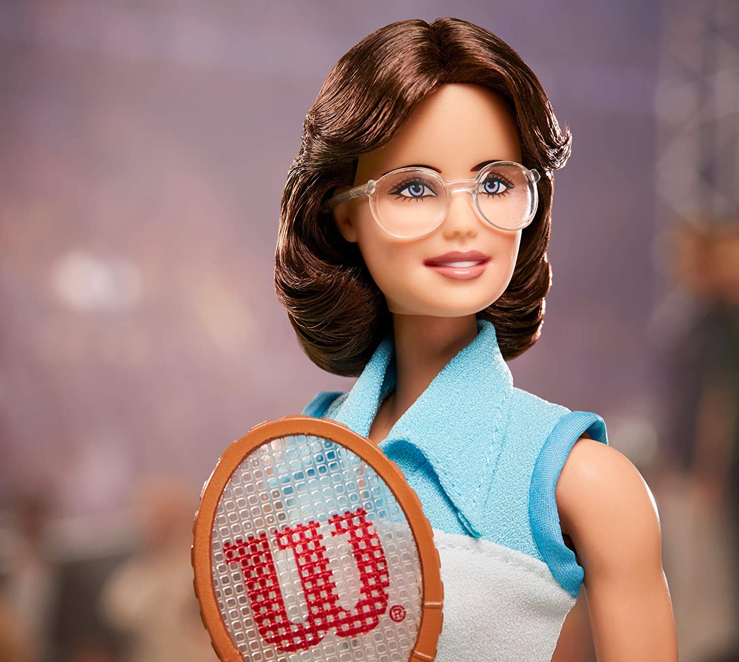 Barbie GHT85 Billie Jean King Inspiring Women Doll, Blue - Image 4